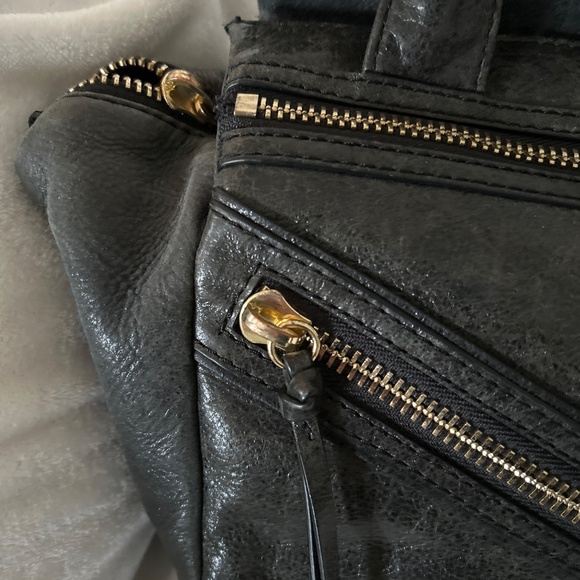 Botkier Trigger distressed EW leather satchel - Picture 3 of 10